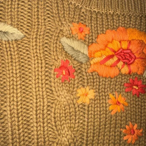 Ann Taylor‎ Olive Floral Embroidered Turtleneck Sweater - Picture 3 of 7